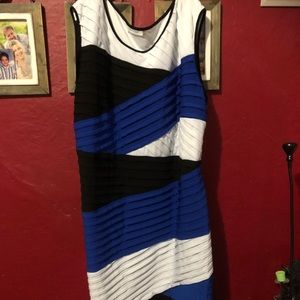 Plus size dress , around the knee length